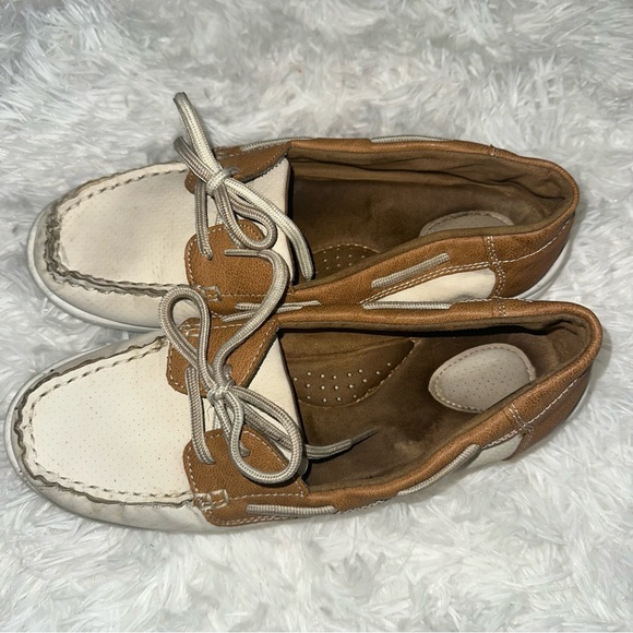 Boat shoes Sz. 8.5 - Picture 5 of 5